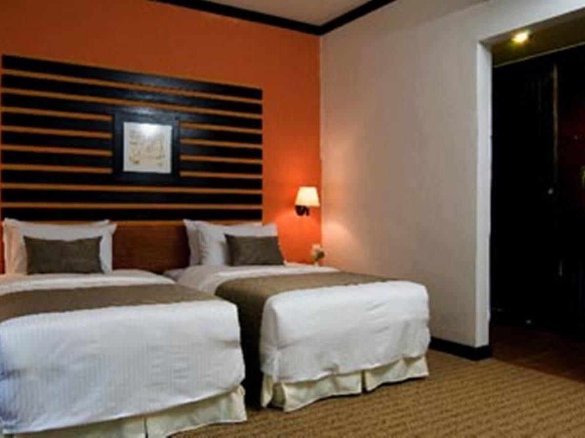 Hotel Felda Residence Hot Springs Sungkai Extérieur photo
